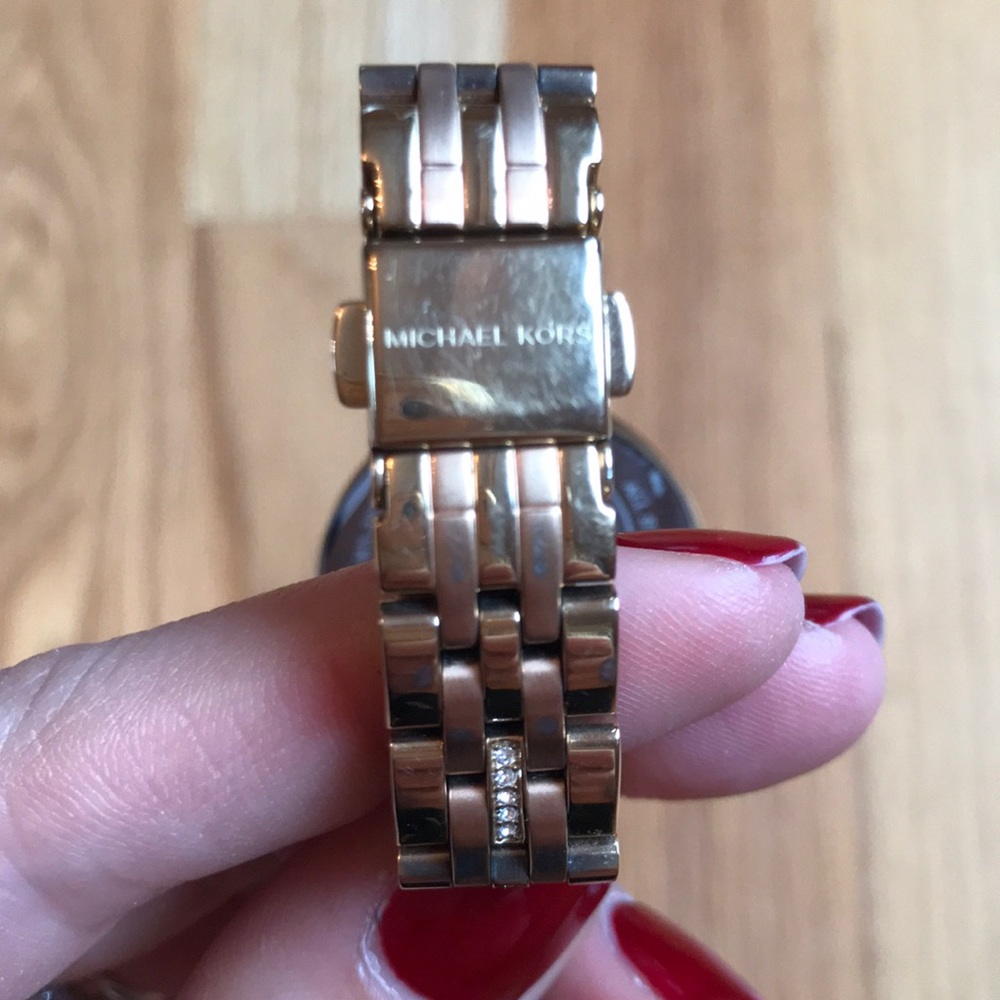 Gorgeous Michael Kors Watch - Picture 6 of 7